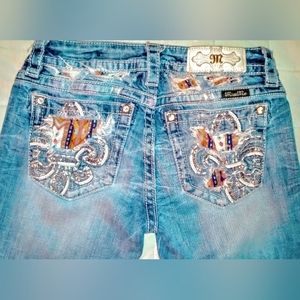 MISS ME AZTEC SIGNATURE CROP CAPRI JEANS